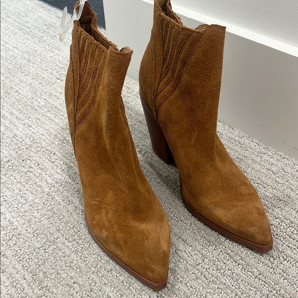 Brown Heeled Boots with Western Style and Elastic Side Panels